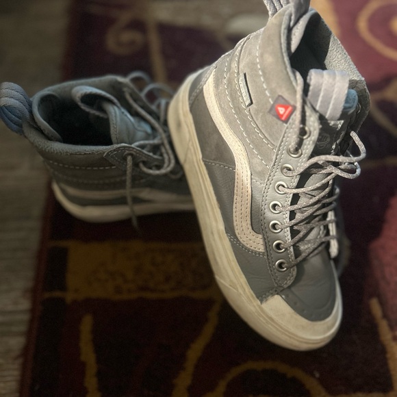 Women’s Vans high top outdoor shoes - Picture 5 of 5